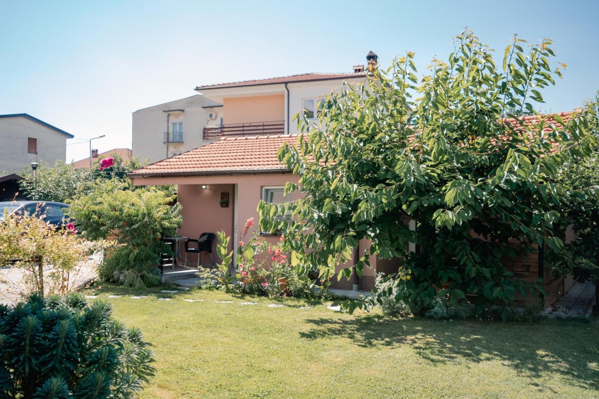 Damjan Apartments Охрид Екстериор снимка